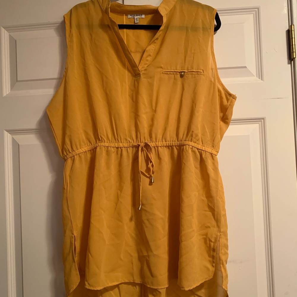 NWOT Sleeveless top